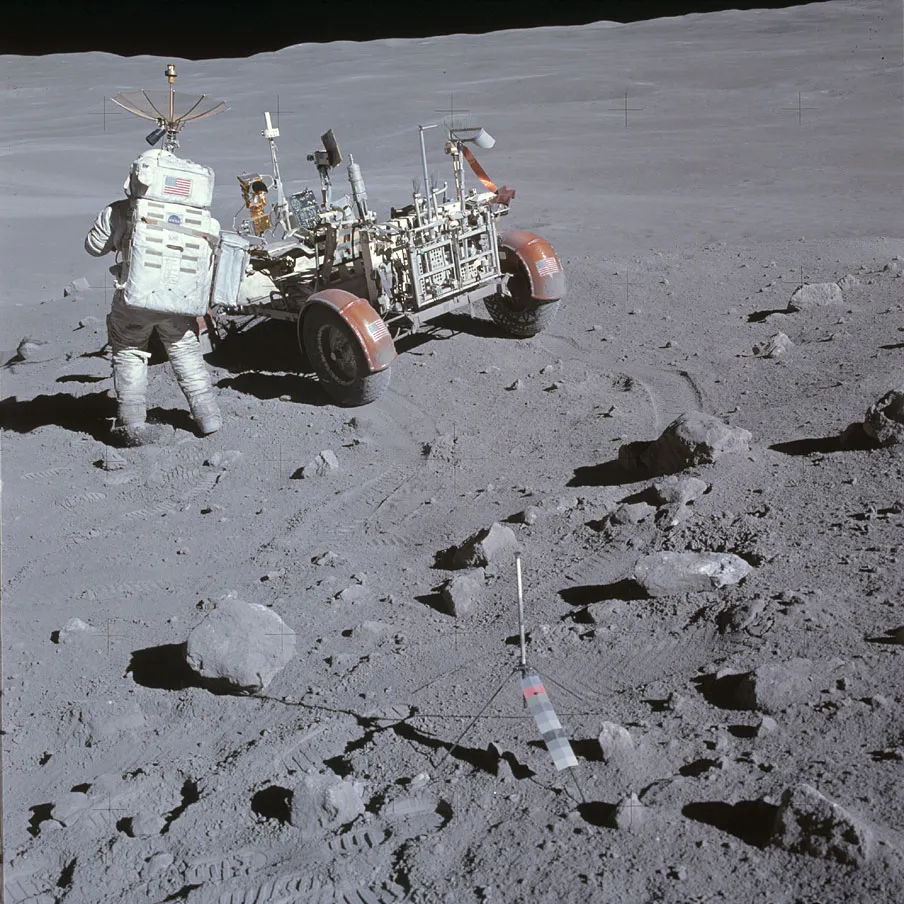 AS16-107-17446.jpg