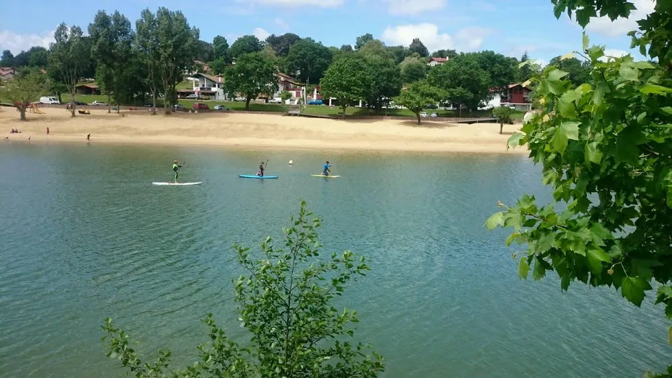 Lago Senpere.jpg