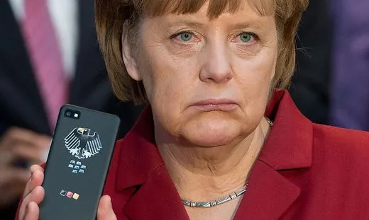 merkel handy.jpg