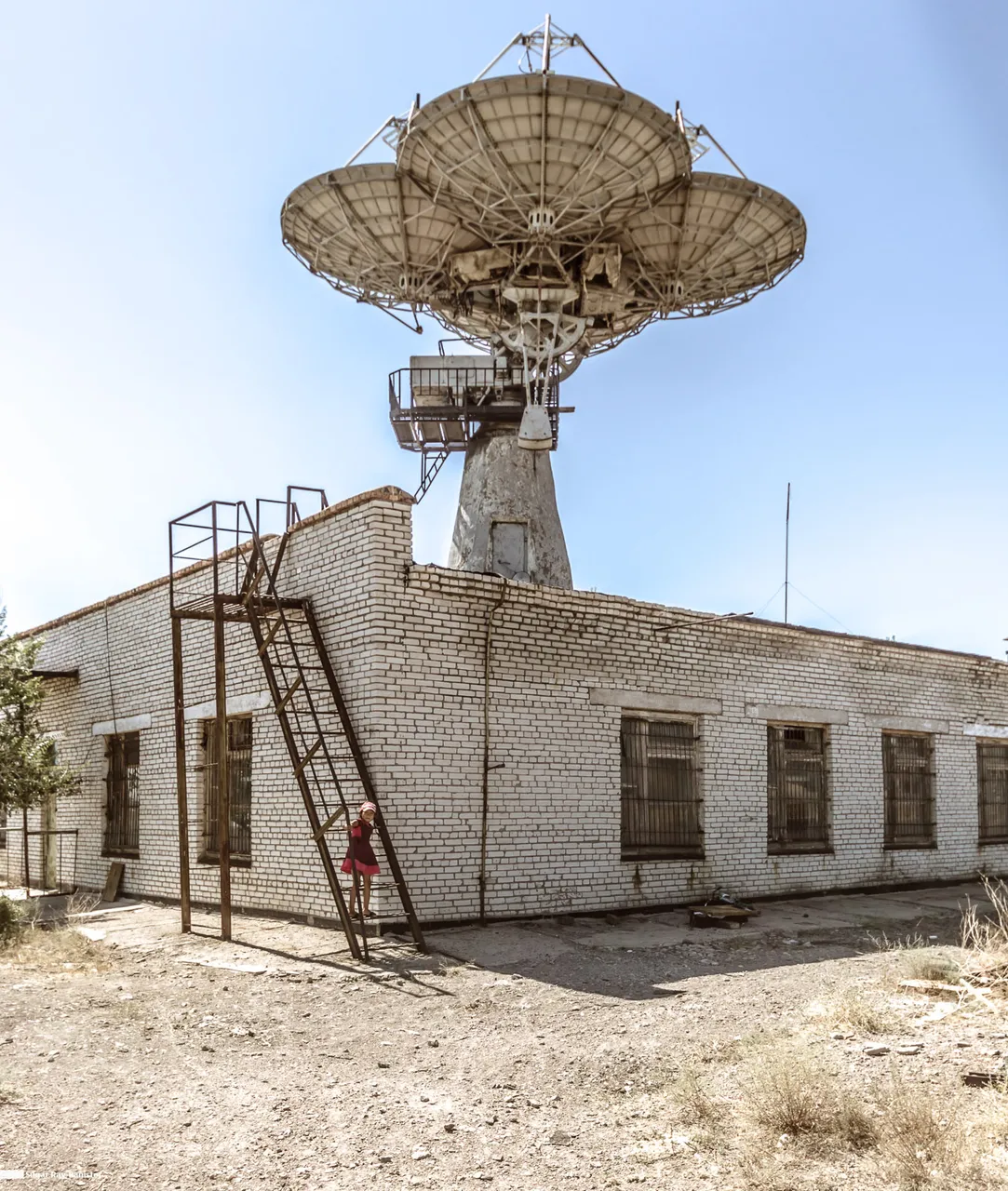 Sputnik-Radarstation in Kasachstan 08 - SugarRayBanister.jpg