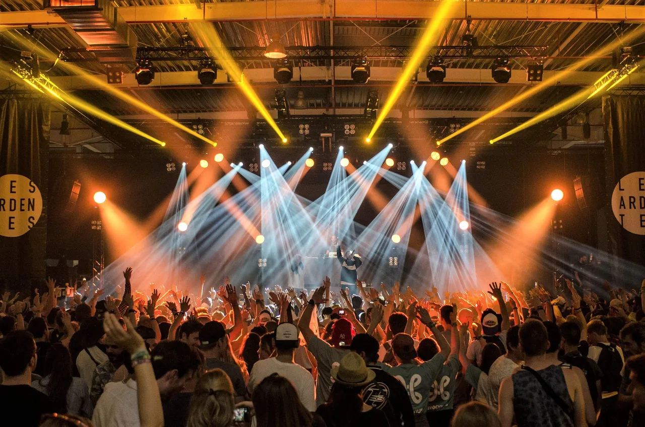 audience-1853662_1920.jpg