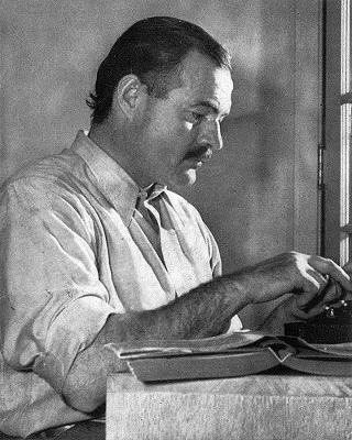 800px-ErnestHemingway.jpg