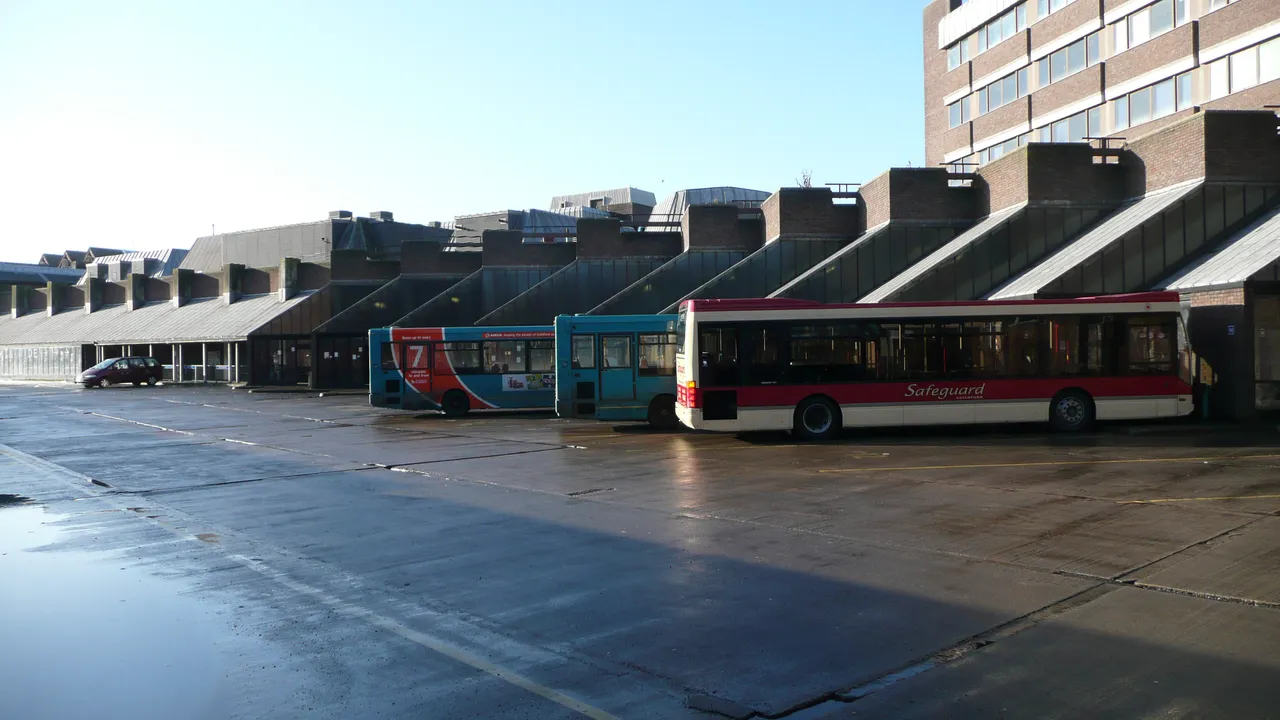 Guildford_bus_station.JPG