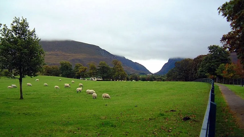 dunloe-gap-castle-001.jpg