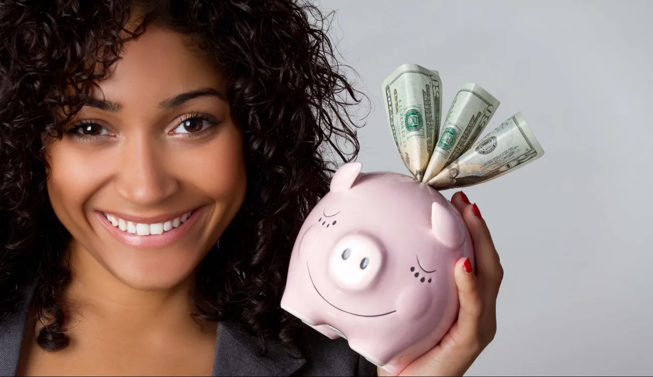 Money-Woman-e1446058406847.jpg