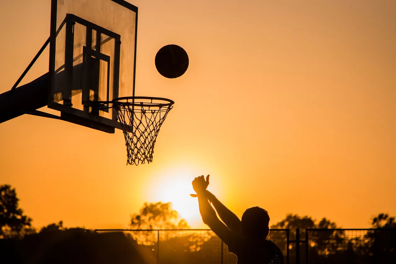 "basketball-g320785465_1920.jpg"