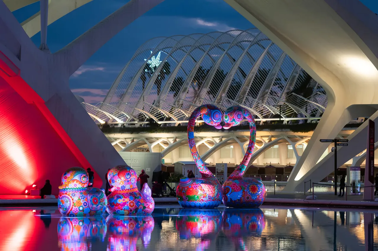 Hung Galaxy Exhibition, at Valencia’s City of Arts and Sciences