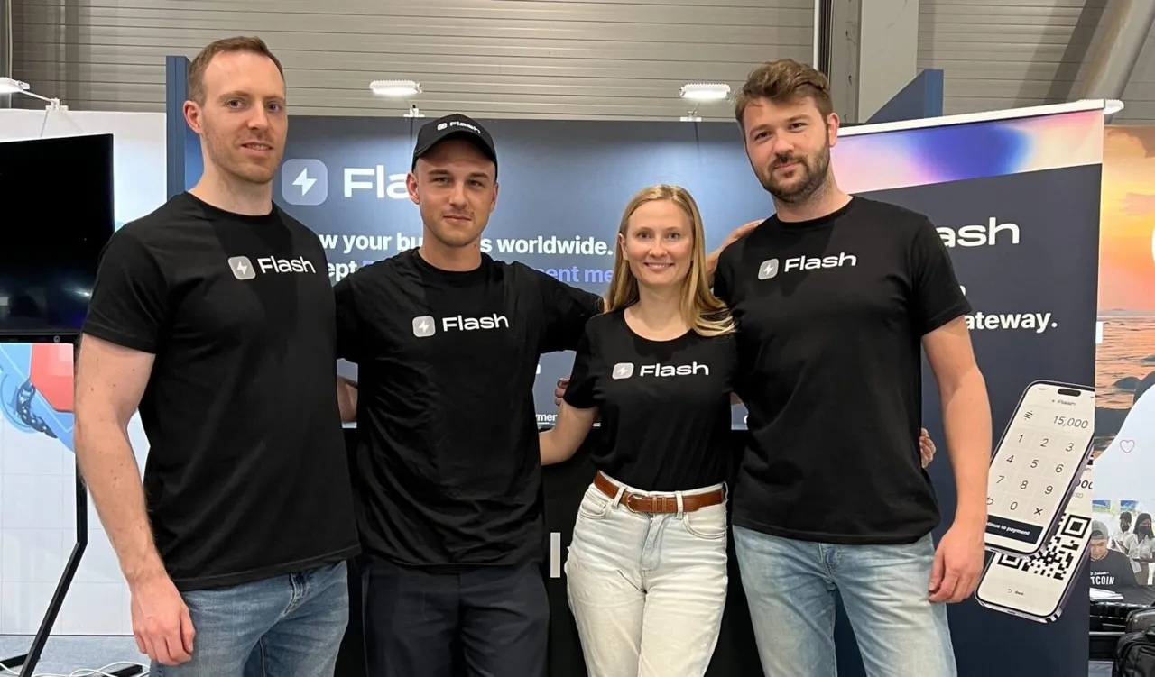 Flash 2.0 Launches