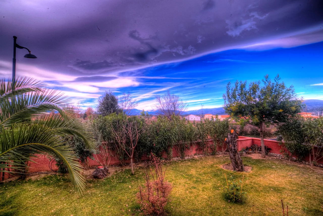 IMG_7539_40_41_tonemapped.jpg