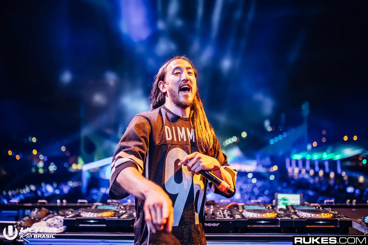 steve-aoki-rukes-best-pic.jpg