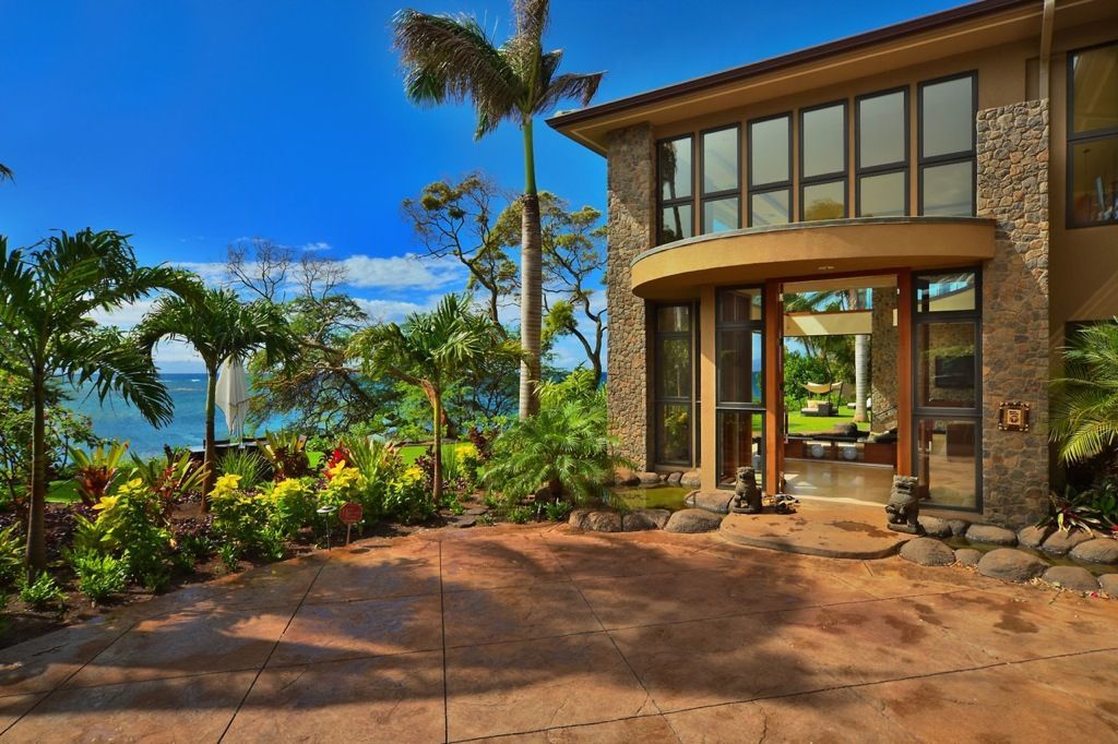 Hawaii-beach-house-luxury.jpg