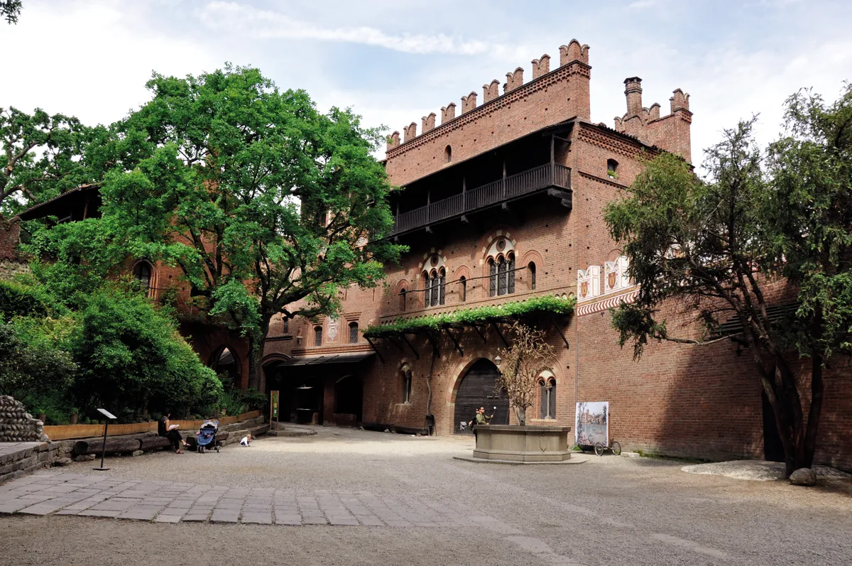 cortile del melograno.jpg