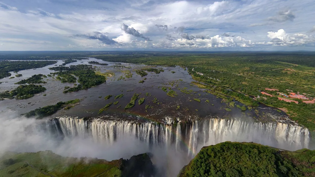 Waterflow-Nature-Zimbabwe.jpg