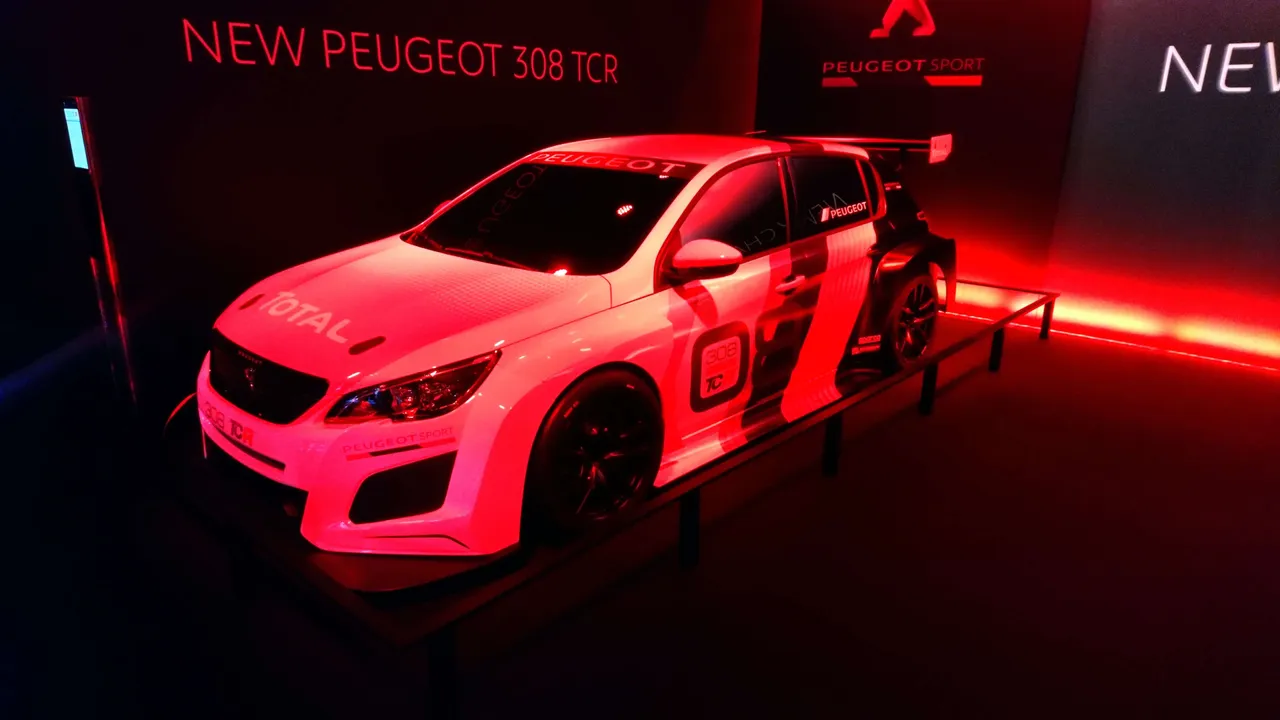 Peugeot 308 TCR 02x.jpg