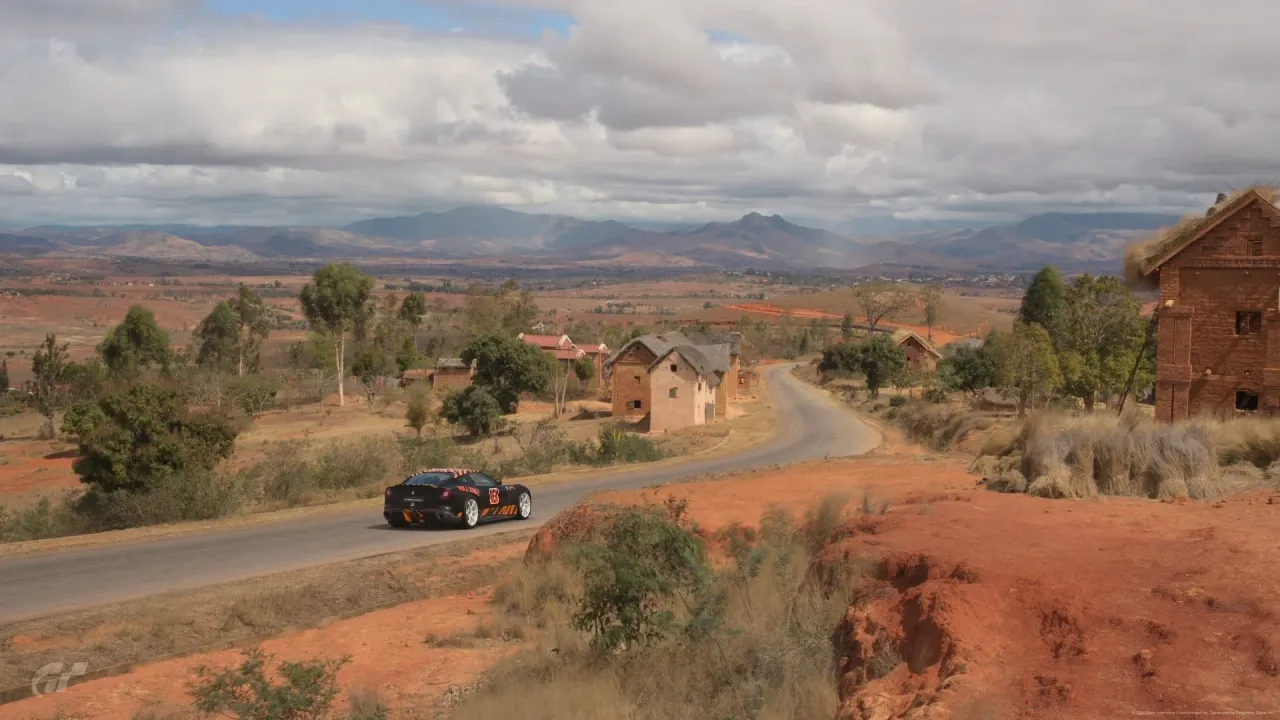 cld1nente006u99sz0xfbb95z_2nd_Route_Nationale_7_-_Fianarantsoa_Madagascar.webp