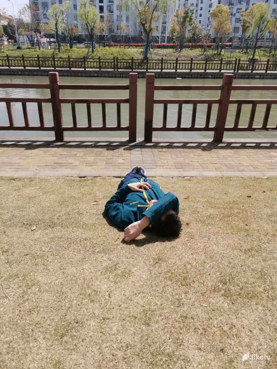 405opf2bl14mcg0f_36.jpg