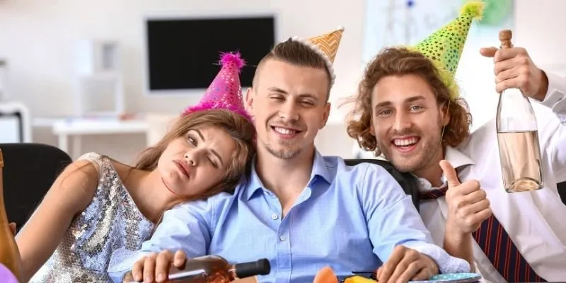 Be Tolerant With Drunk People Around You