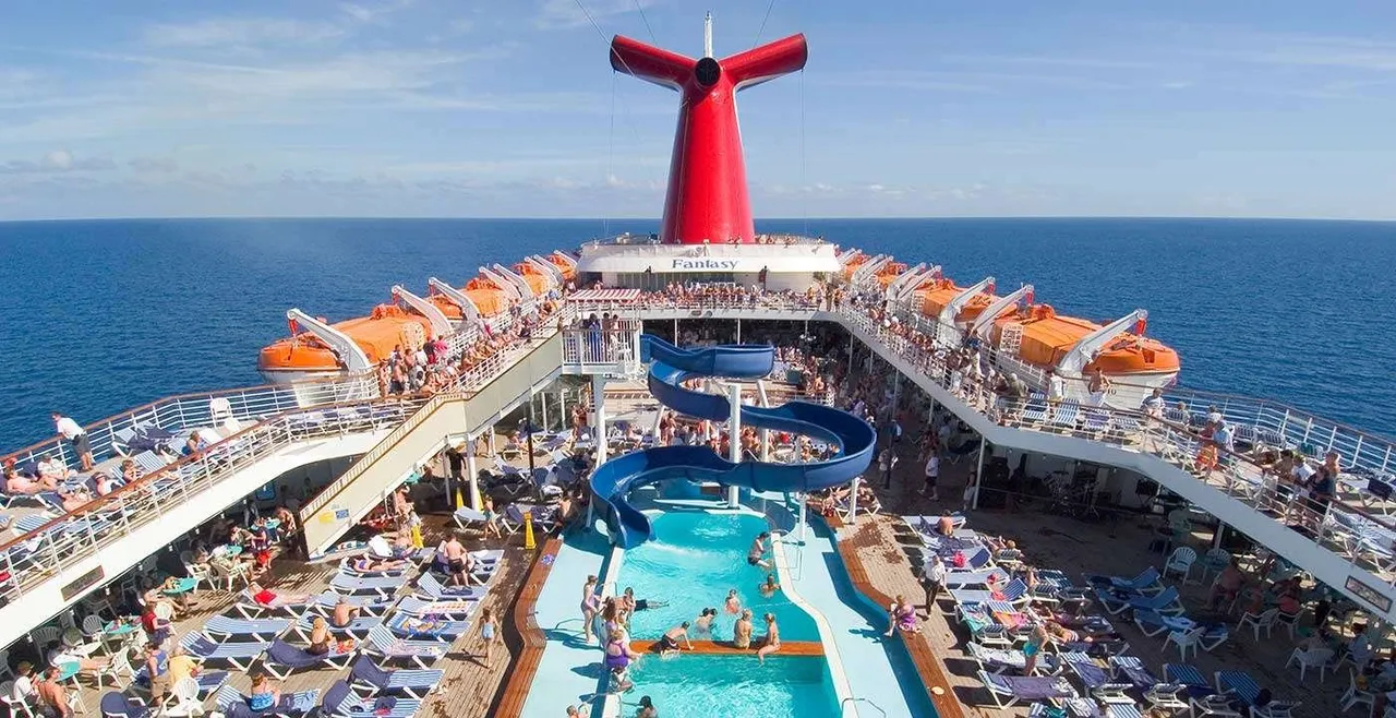 cruiseship405f0.jpg