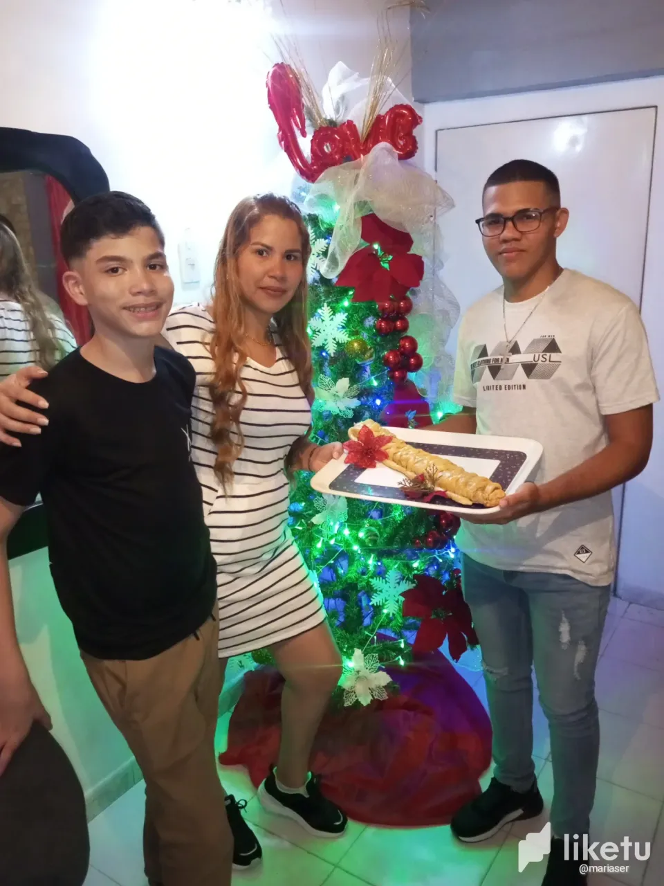 clqq2vnd9008sg1sz94dz6ie7_GridArt_20231228_231947184.webp