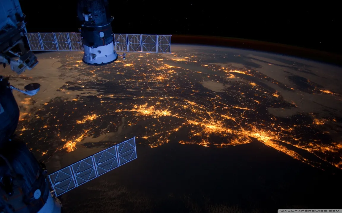 atlantic_coast_at_night___nasa_international_space_station-wallpaper-1152x720.jpg