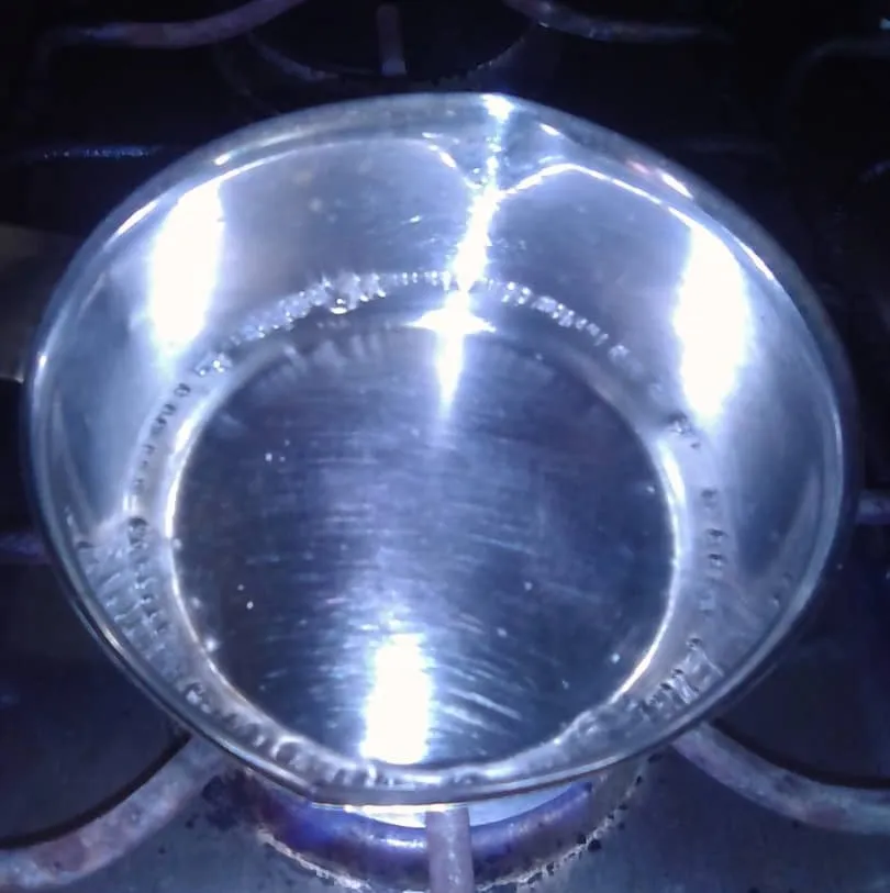 4. 90 ml agua hirviendo.jpeg