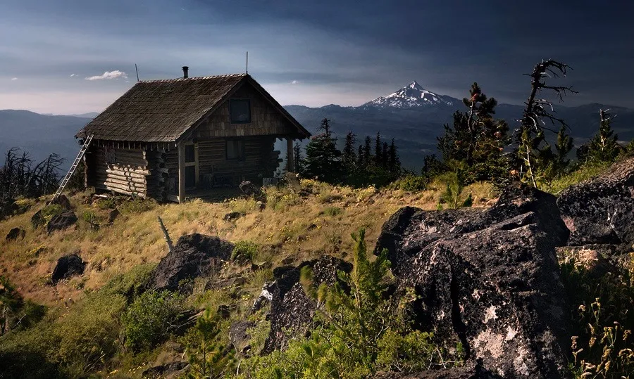 black_butte_hut_by_cezarmart 2.jpg