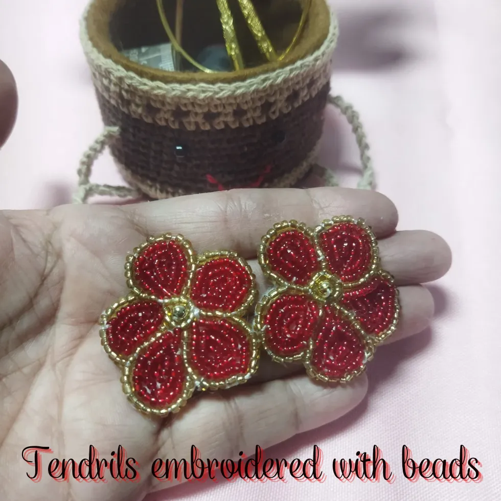 Tendrils embroidered with beads_20240408_123022_0000.png