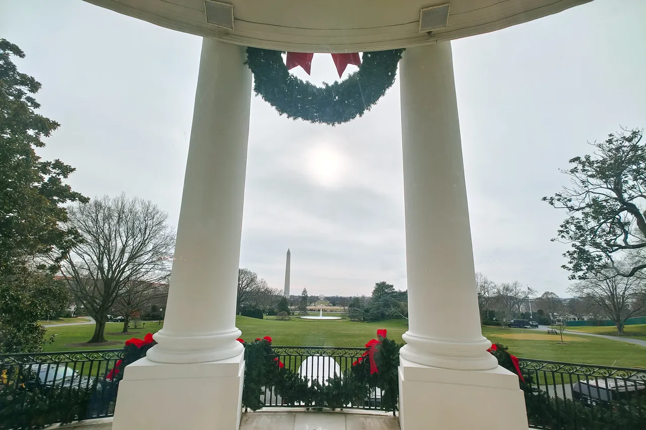 The White House Christmas Tour