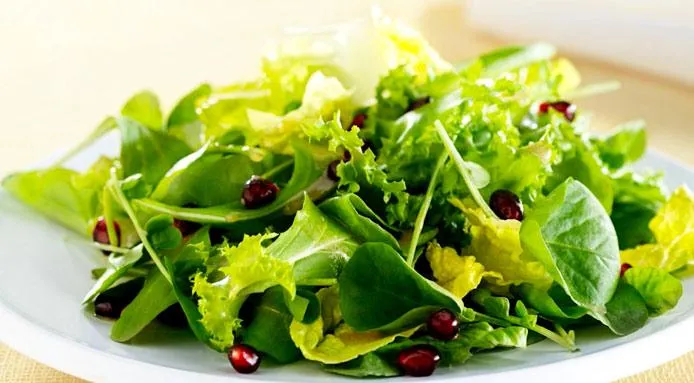 l_1756_green-salad-pomegranate-seeds.jpg