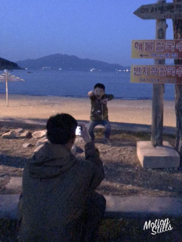 7193582F-78BD-4864-9A6F-009D0FD35D66.gif