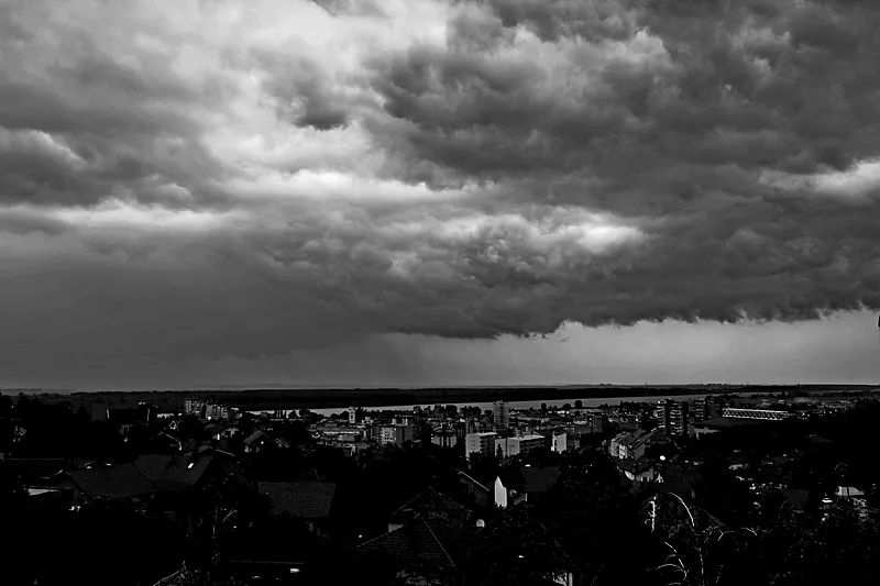 Coming Storm-IMG_1991-bwfs-steemit.jpg