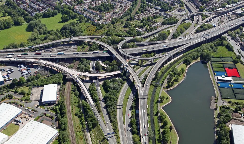 Work-continues-on-Spaghetti-Junction.jpg