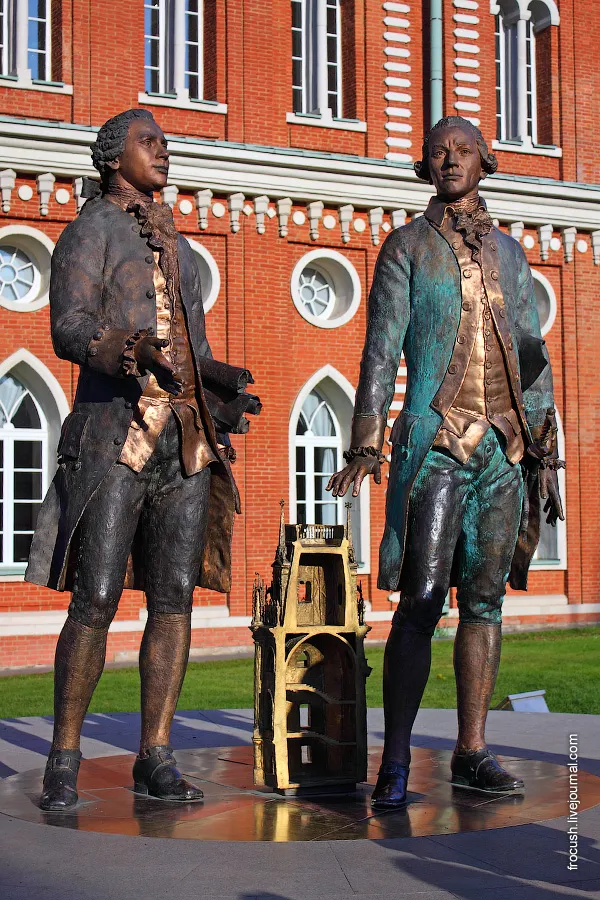 The monument to architects Basil Bazhenov and Matvei Kazakov