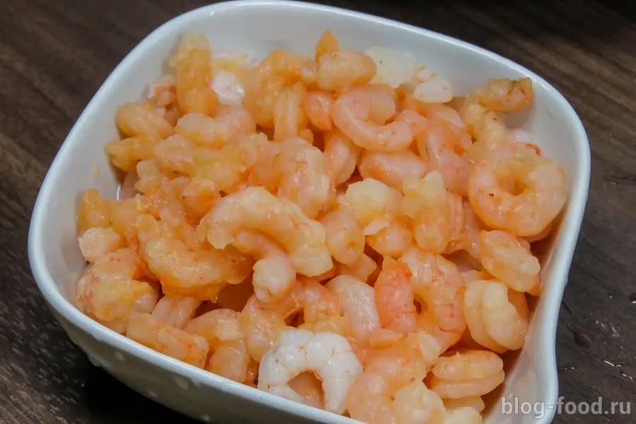 Паста с креветками и овощами