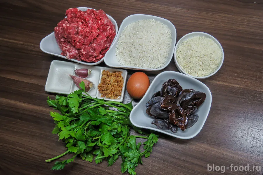 Meat loaf with rice and plum sauce