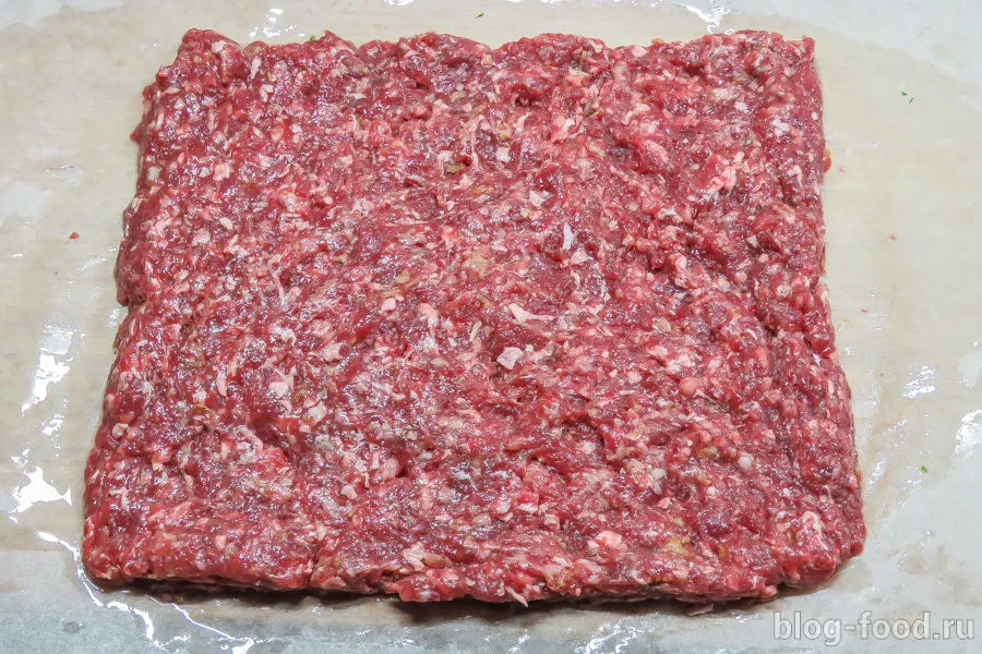 Meat loaf with rice and plum sauce