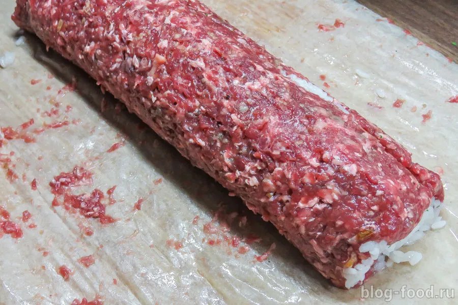 Meat loaf with rice and plum sauce