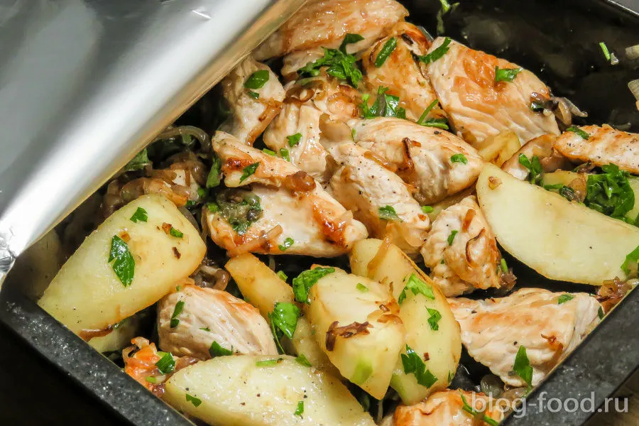 Turkey with apples