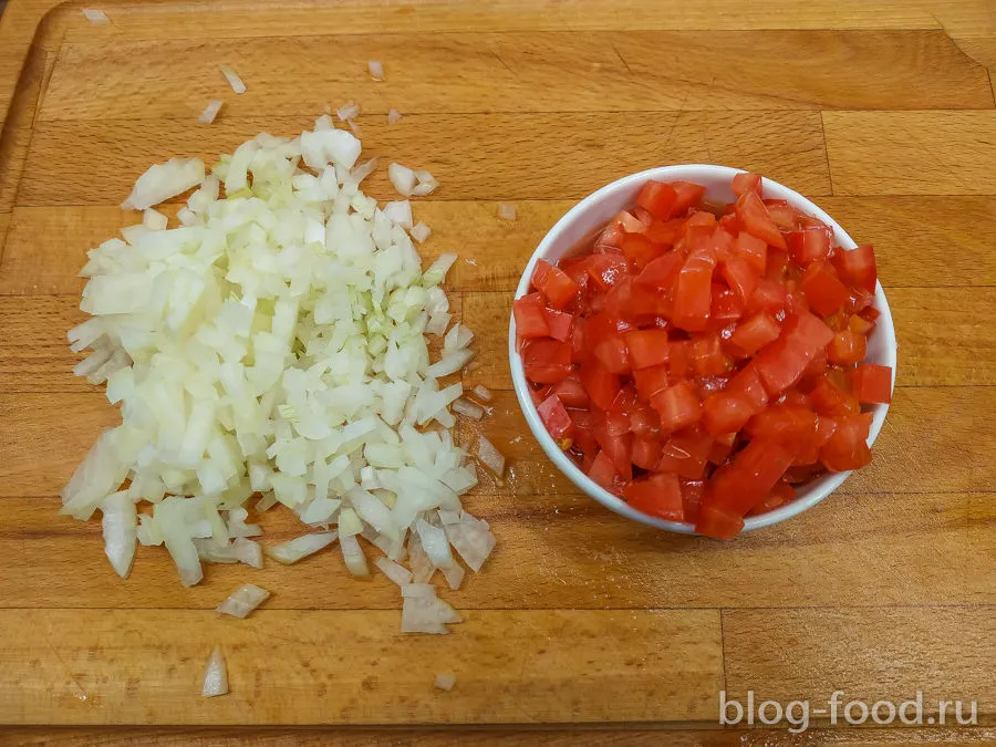 Stuffed zucchini with feta and vegetables