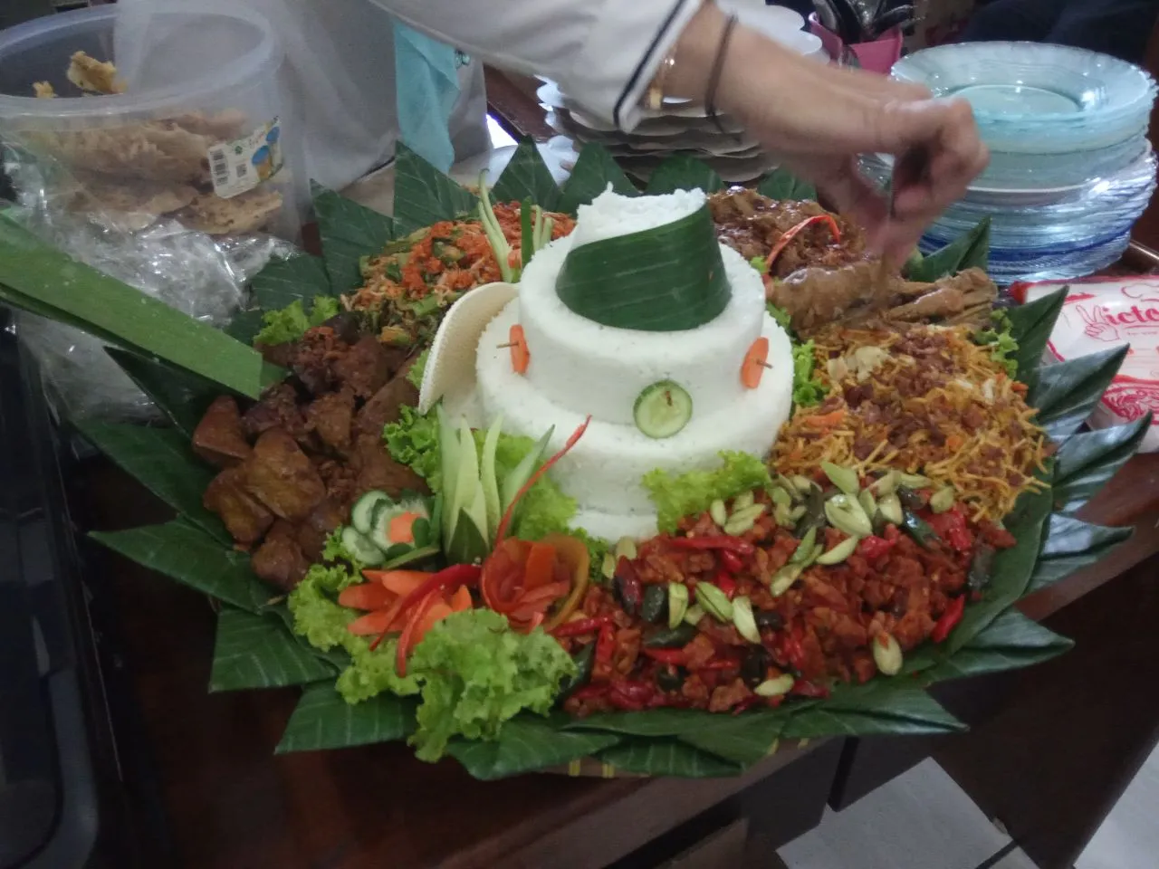 tumpeng2.jpg