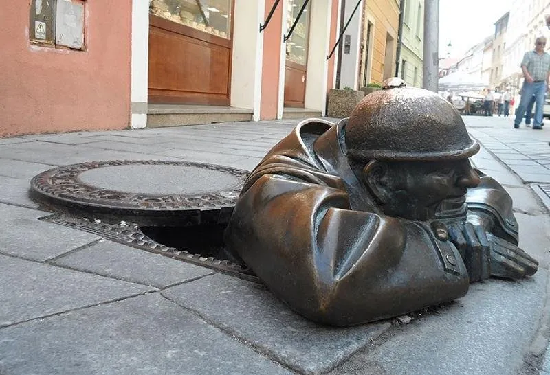 worlds-most-creative-statues-133.jpg