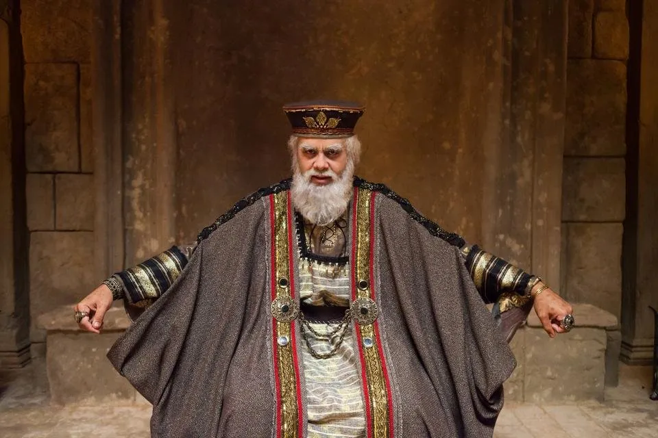 king-herod-throne-1113232-wallpaper.jpg