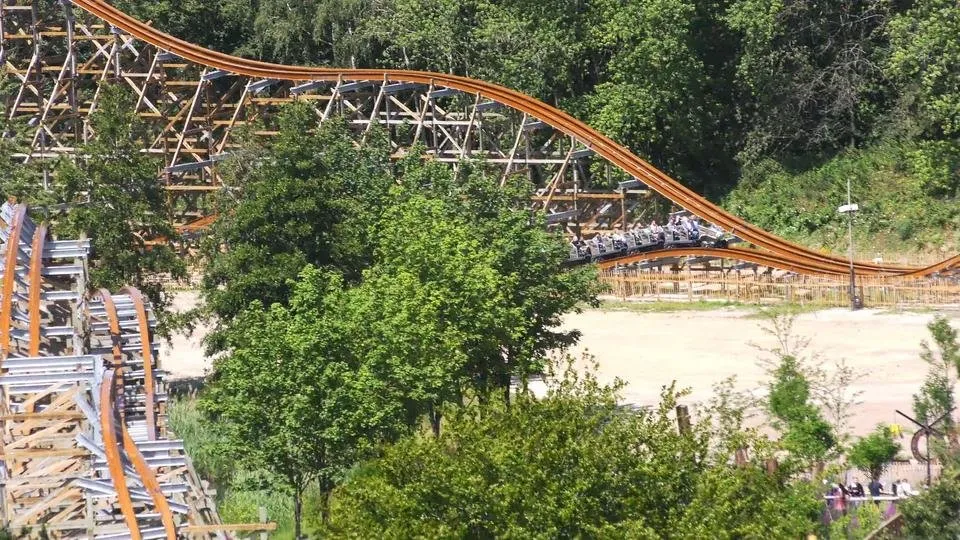 Ride Check - Untamed @ Walibi Holland - Ein Hybrides Meisterwerk (4K - 60p).mp4_snapshot_12.20_[2019.08.11_16.53.48].jpg