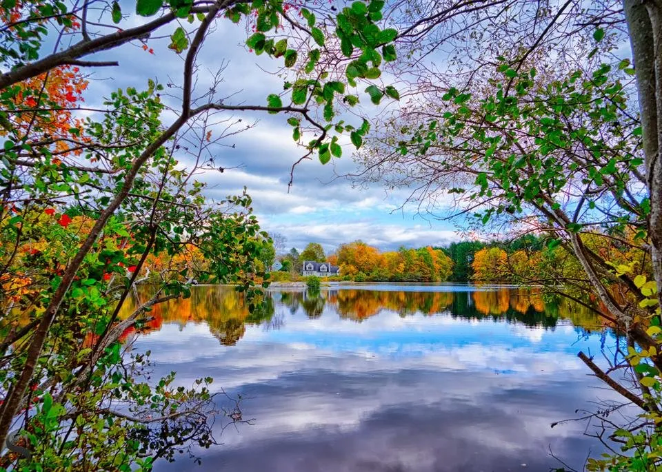1 Autumn colors in mondo Ponds-2.jpg