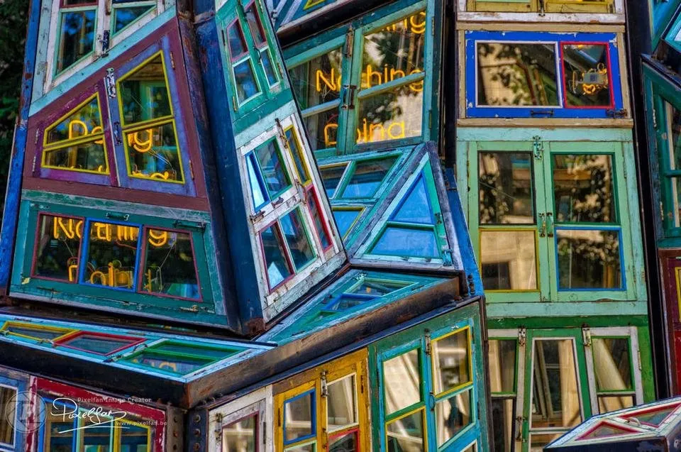 colourfull_windows.jpg