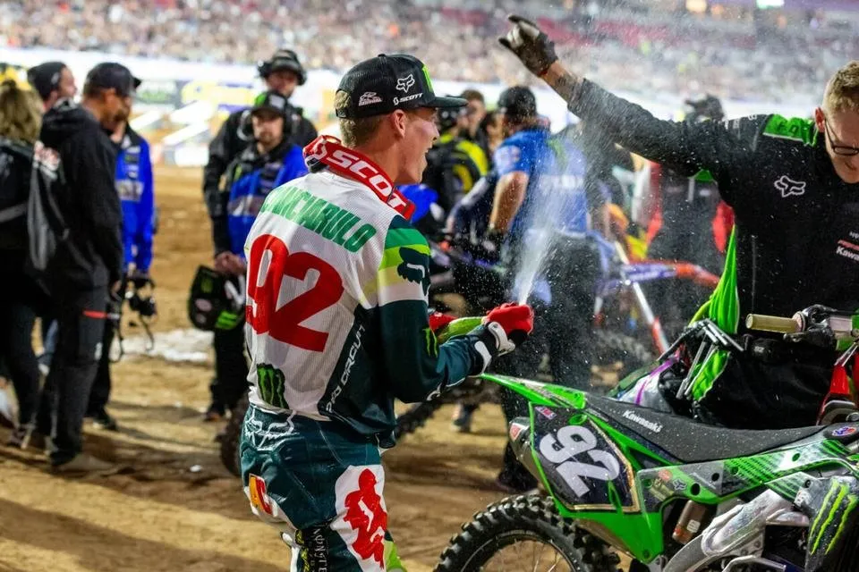 2019-glendale-supercross-race-gallery-056-1280x853.jpg