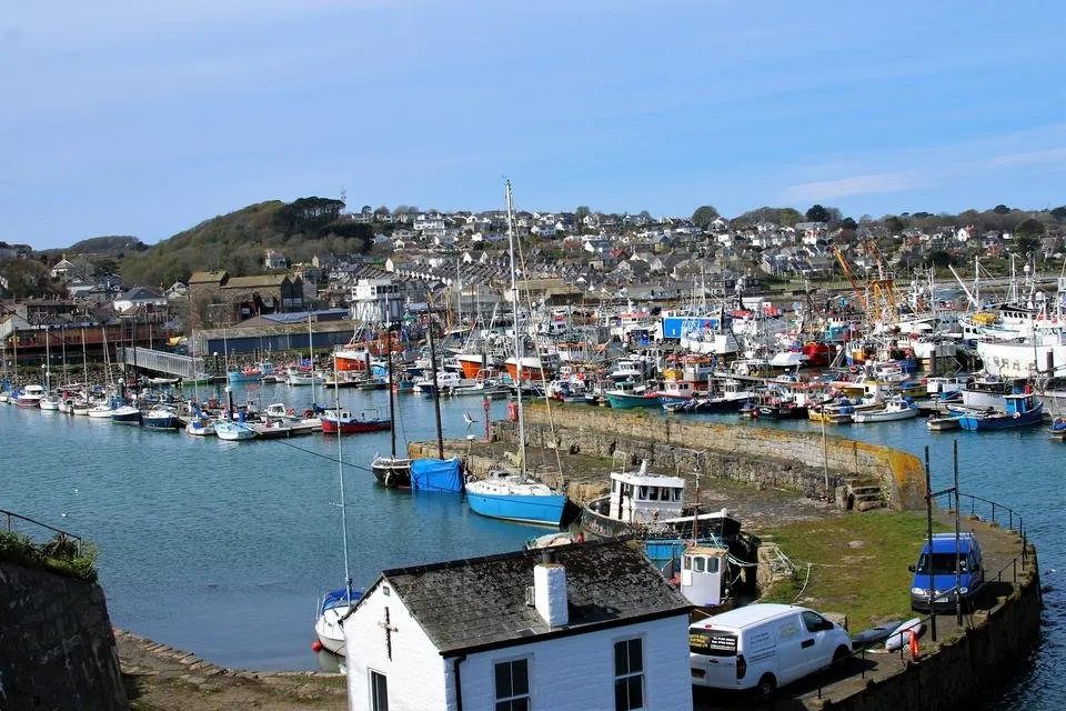 newlyn harbour.jpg