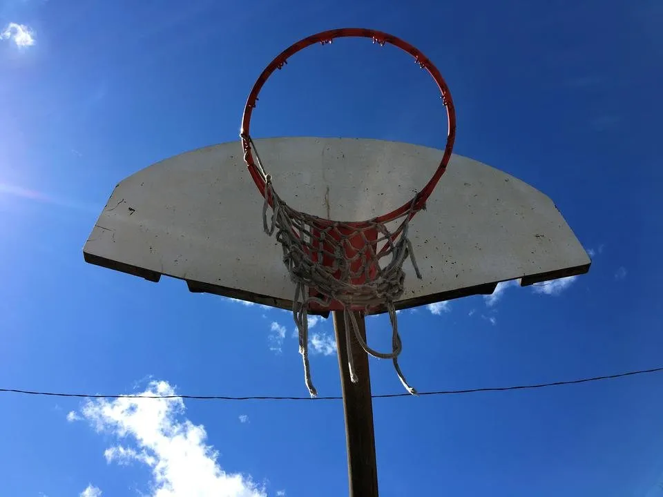 Hoop The.jpg