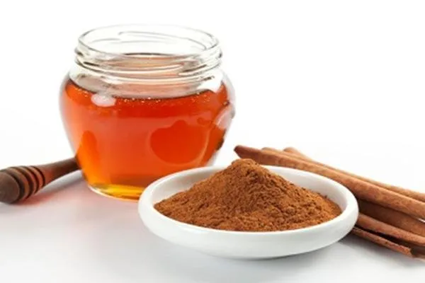 Honey-Cinnamon_Emollient_Night_Mask.jpg