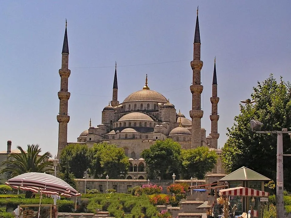 sultan-ahmed-mosque-2362244_1280 (1).jpg